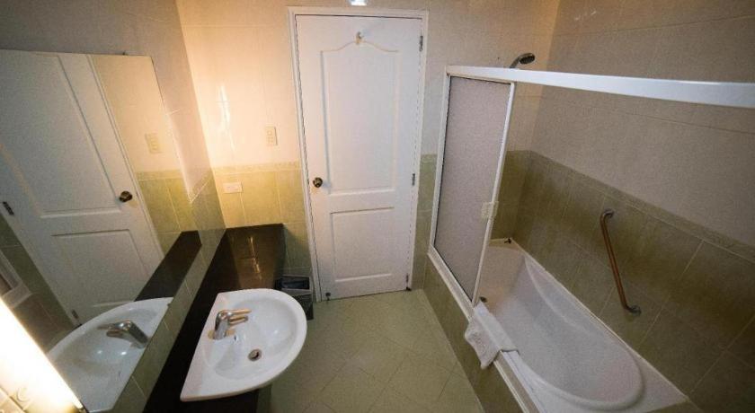 Moonbay Marina The Villas Olongapo Zewnętrze zdjęcie